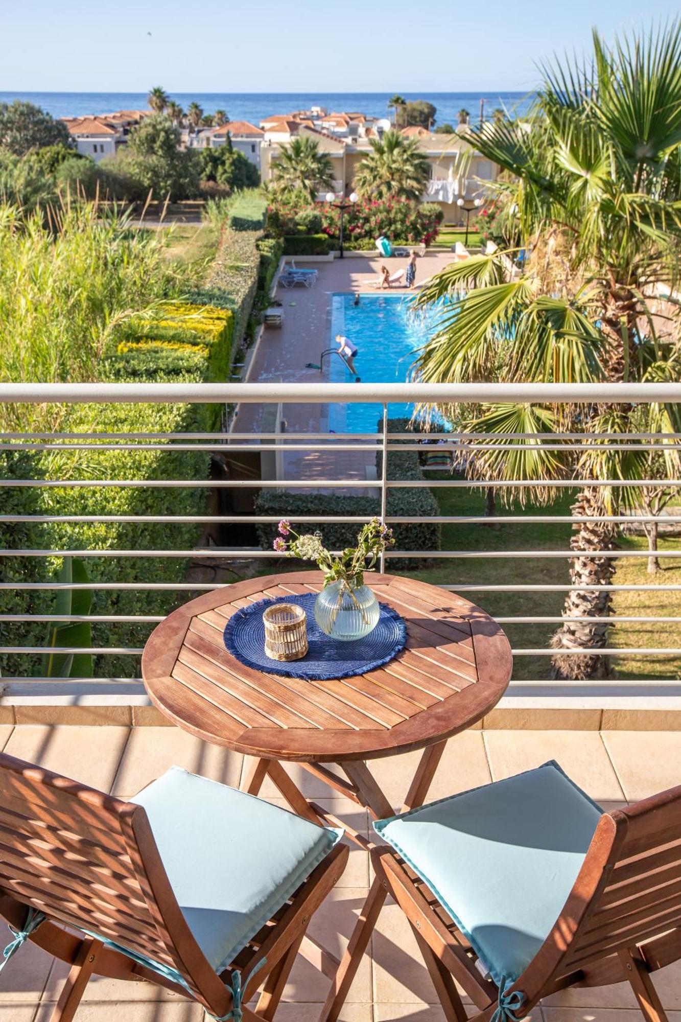 Апартаменти Maleme Yoga Blue Chania  Екстер'єр фото